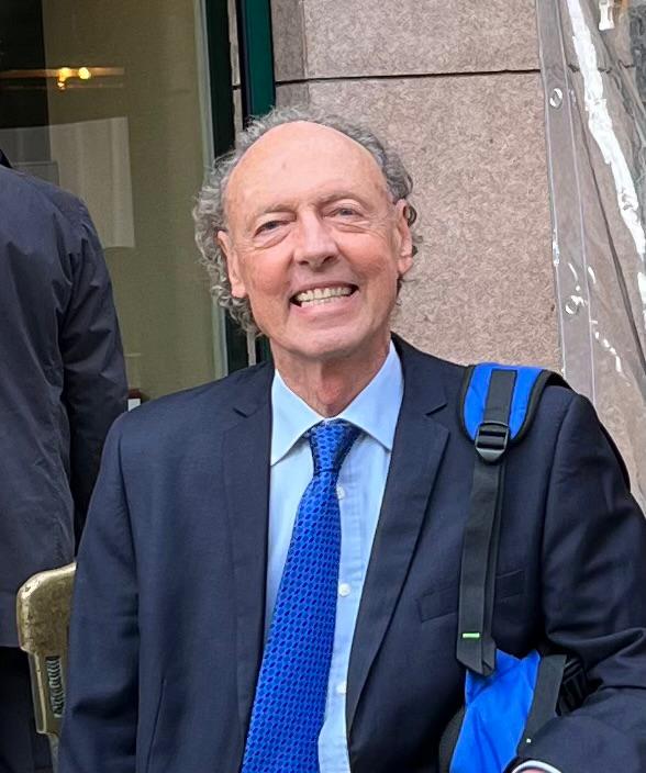 Dr. Luiz Ary Messina